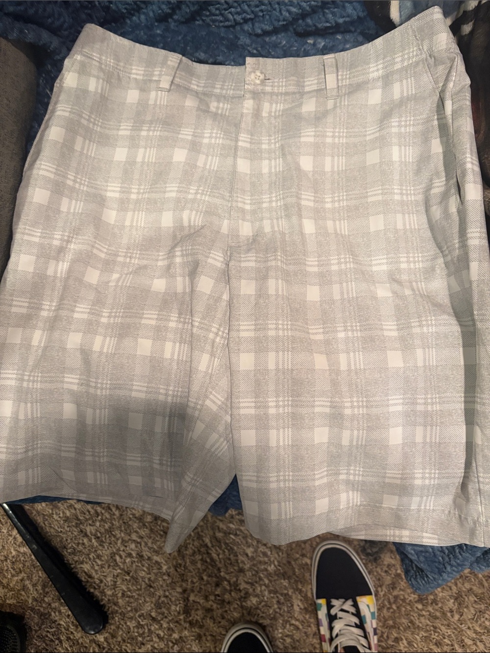 Hogan Men's Plaid Cargo Shorts in Light Gray and White